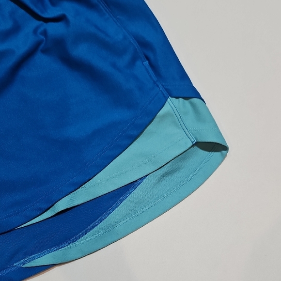 Under Armour Women's Teal and Blue Athletic Shorts - Picture 4 of 8
